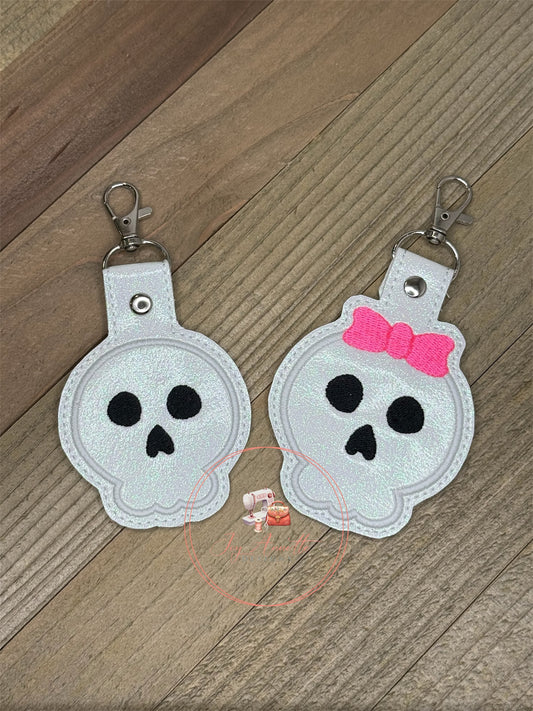 Skully Snap Tabs