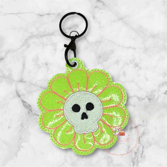 Skull Daisy Bag Tag